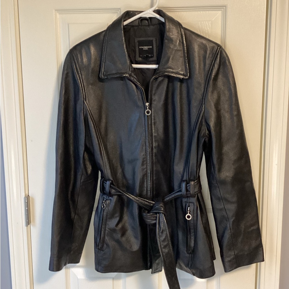 Black leather jacket with zipper and belt by Colebrook & Co.-size medium